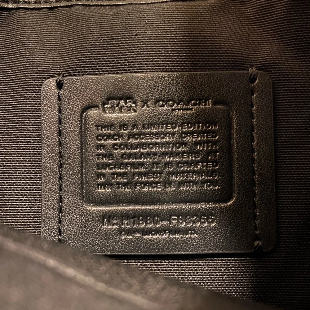 COACH STARWARS POUCH WRISTLET NWT - Picture 9 of 15